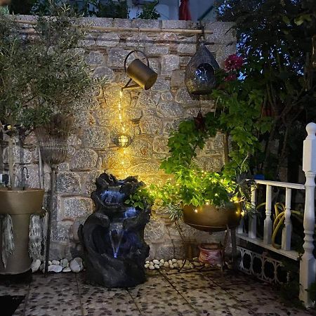 Royal'S Studios Loutra Edipsou (Evia) Exterior foto